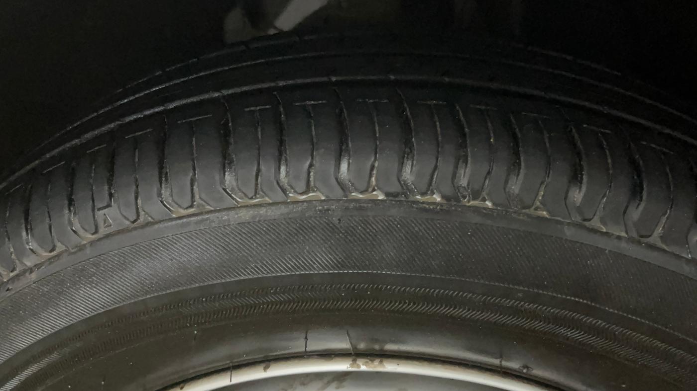 2024 Tata ALTROZ XE PETROL, Petrol, Manual, 8,304 km, Left Front Tyre Tread