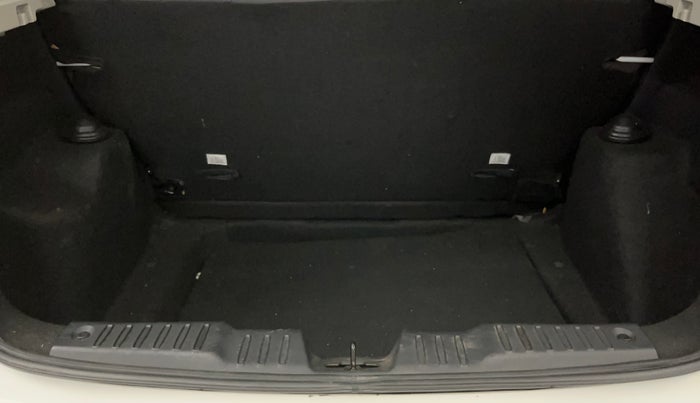 2024 Tata ALTROZ XE PETROL, Petrol, Manual, 8,121 km, Boot Inside