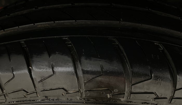 2024 Maruti Swift VXI, Petrol, Manual, 10,204 km, Left Rear Tyre Tread