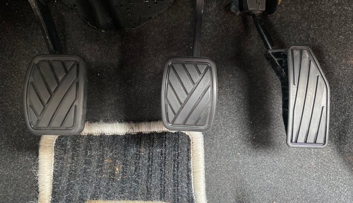 2024 Maruti Swift VXI, Petrol, Manual, 10,204 km, Pedals