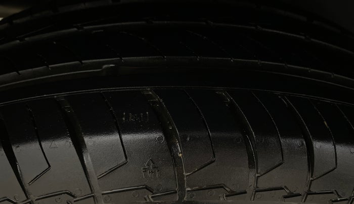2024 Maruti Swift VXI, Petrol, Manual, 10,204 km, Right Rear Tyre Tread