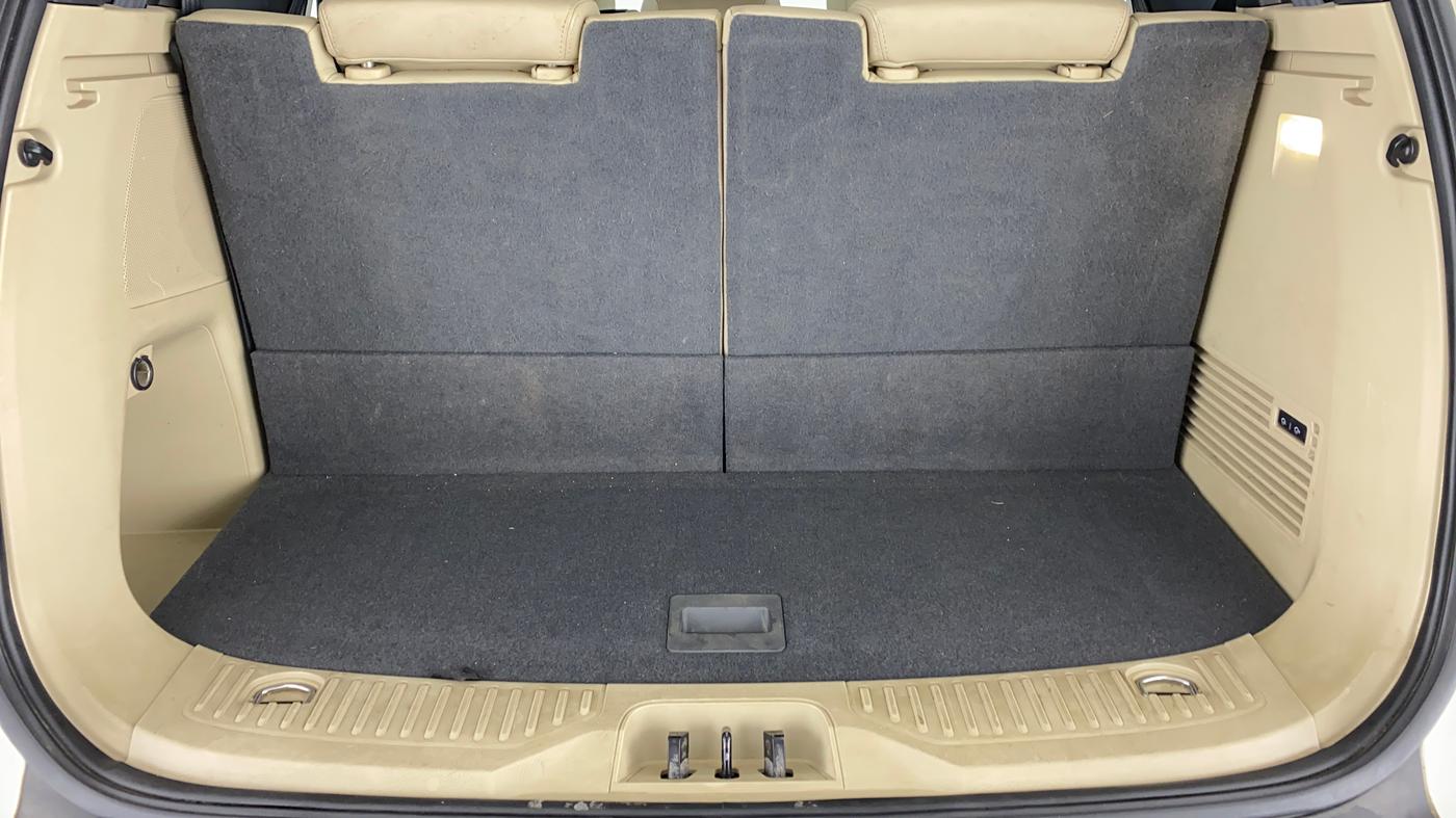2018 Ford Endeavour 3.2l 4X4 AT Titanium, Diesel, Automatic, 35,286 km, Boot Inside