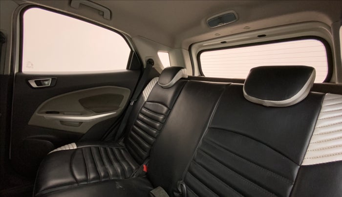 2016 Ford Ecosport TITANIUM 1.5L DIESEL, Diesel, Manual, 97,819 km, Right Side Rear Door Cabin