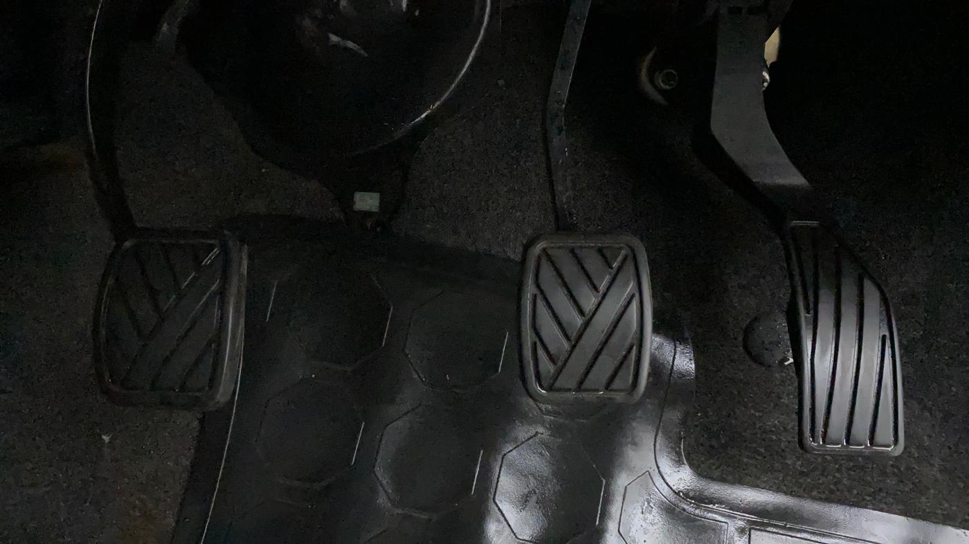 2014 Maruti Ritz VXI, Petrol, Manual, 68,467 km, Pedals