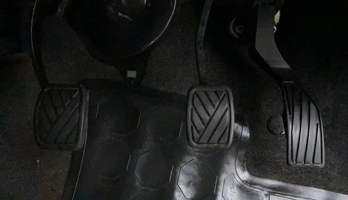 2014 Maruti Ritz VXI, Petrol, Manual, 68,467 km, Pedals