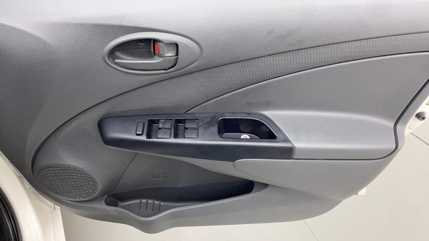 2013 Toyota Etios Liva GD, Diesel, Manual, 1,14,707 km, Driver Side Door Panels Control
