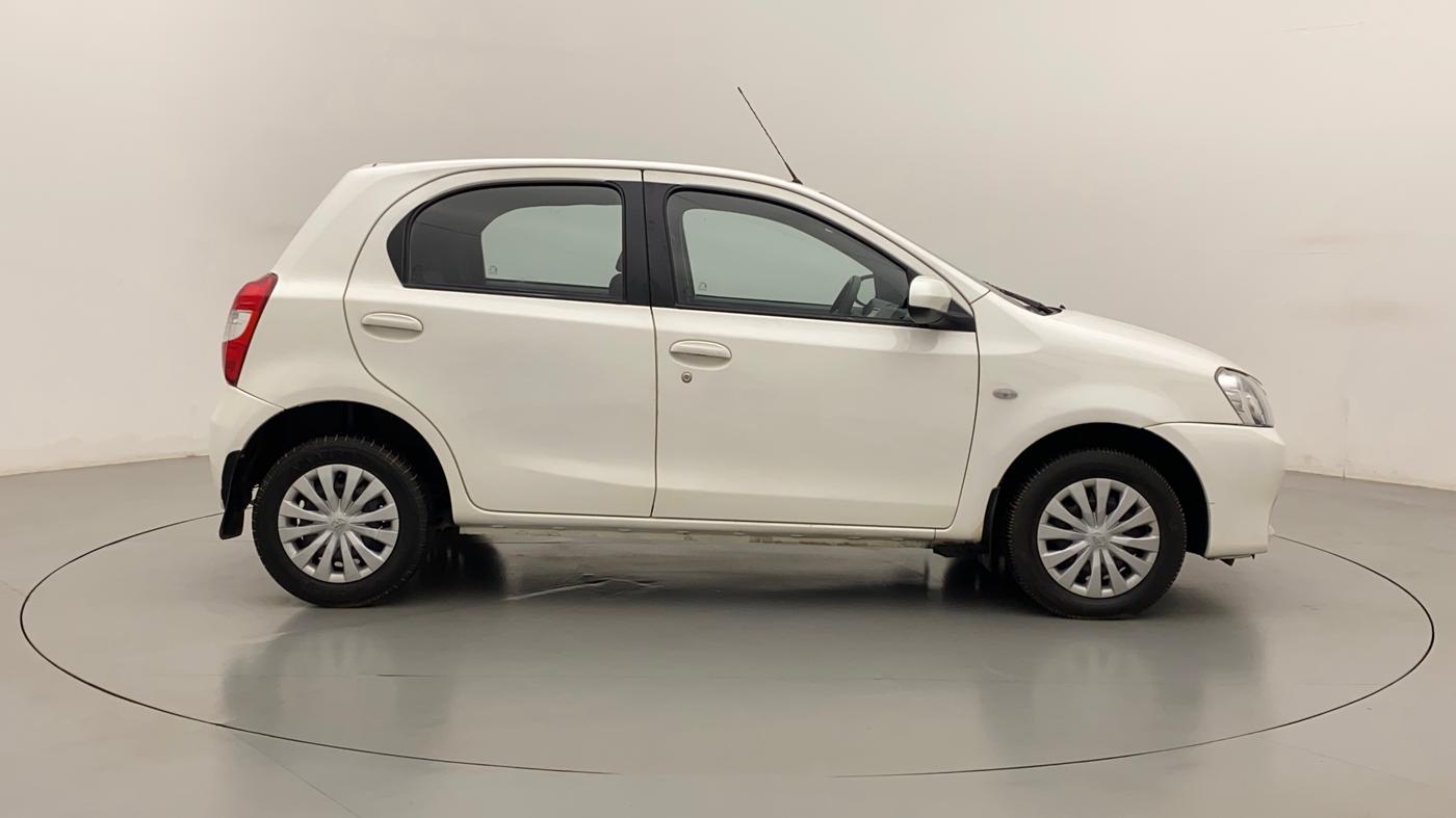2013 Toyota Etios Liva GD, Diesel, Manual, 1,14,707 km, Right Side View
