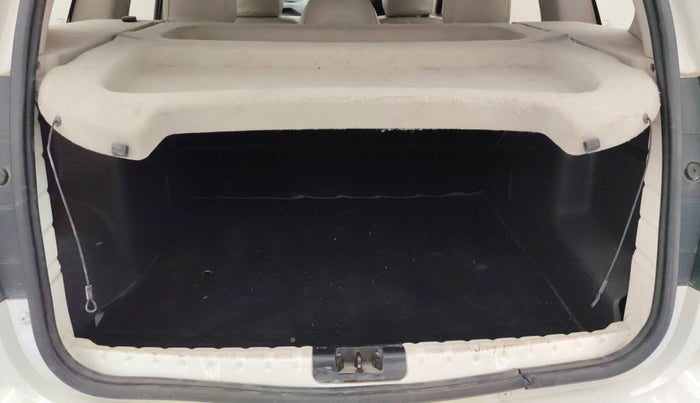 2014 Renault Duster 85 PS RXL DIESEL (OPT), Diesel, Manual, 77,496 km, Boot Inside