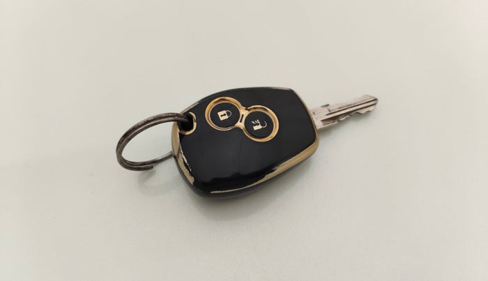 2014 Renault Duster 85 PS RXL DIESEL (OPT), Diesel, Manual, 77,496 km, Key Close Up