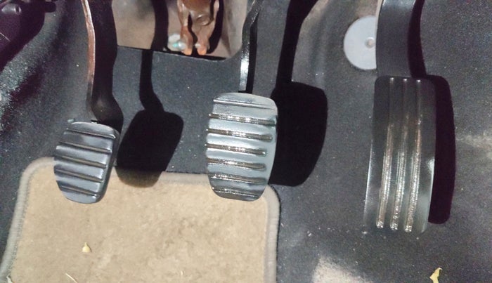 2014 Renault Duster 85 PS RXL DIESEL (OPT), Diesel, Manual, 77,496 km, Pedals