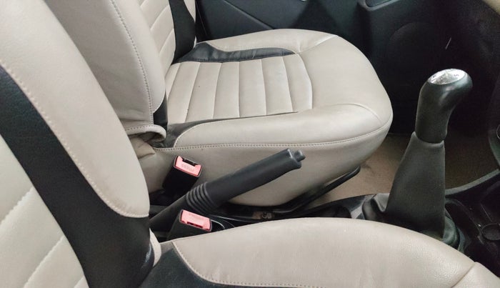 2014 Renault Duster 85 PS RXL DIESEL (OPT), Diesel, Manual, 77,496 km, Gear Lever