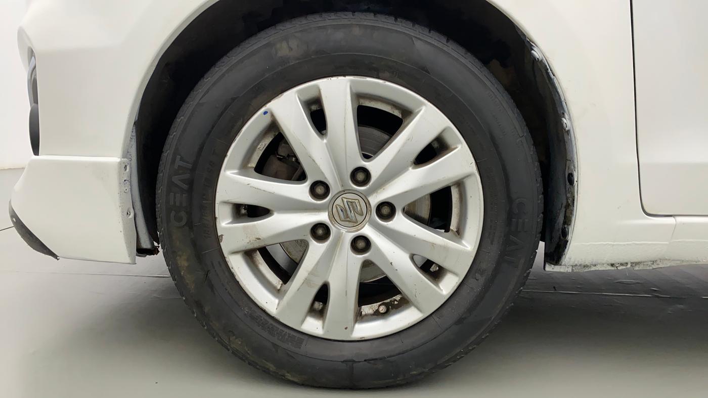 2017 Maruti Ertiga ZDI PLUS SHVS, Diesel, Manual, 96,839 km, Left Front Wheel