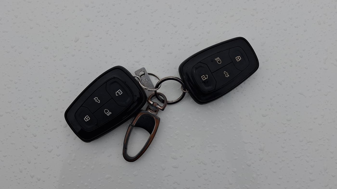 2024 Tata TIGOR XZ PLUS CNG LEATHERETTE PACK, CNG, Manual, 57,411 km, Key Close Up
