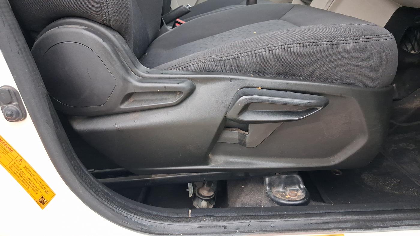 2024 Tata TIGOR XZ PLUS CNG LEATHERETTE PACK, CNG, Manual, 57,411 km, Driver Side Adjustment Panel