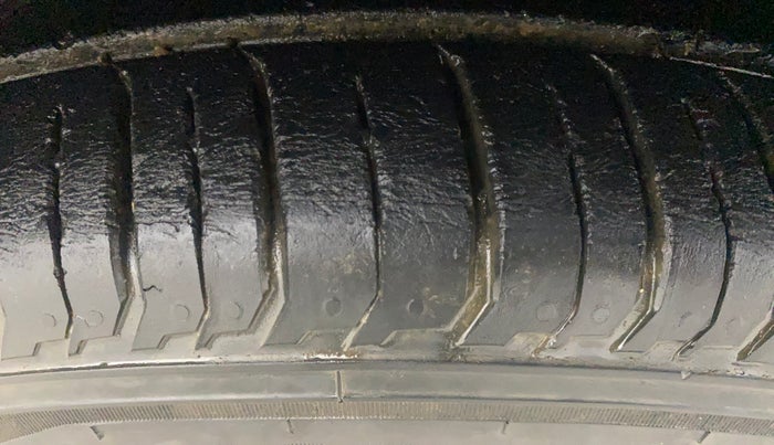 2021 Hyundai NEW I20 ASTA 1.0 GDI TURBO DCT, Petrol, Automatic, 21,968 km, Right Front Tyre Tread