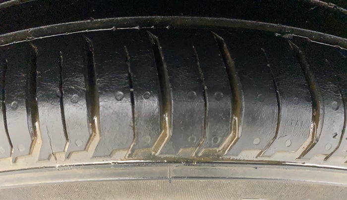 2021 Hyundai NEW I20 ASTA 1.0 GDI TURBO DCT, Petrol, Automatic, 21,968 km, Right Rear Tyre Tread