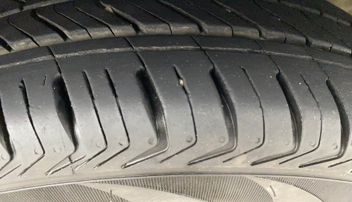 2021 Maruti Celerio VXI (O), CNG, Manual, 64,493 km, Right Front Tyre Tread