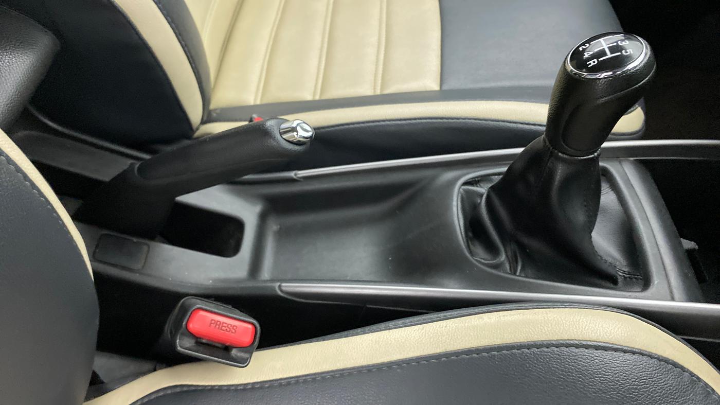 2019 Maruti Baleno ZETA PETROL 1.2, Petrol, Manual, 62,936 km, Gear Lever