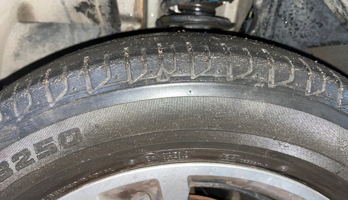 2022 Renault TRIBER RXZ, Petrol, Manual, 24,691 km, Left Front Tyre Tread