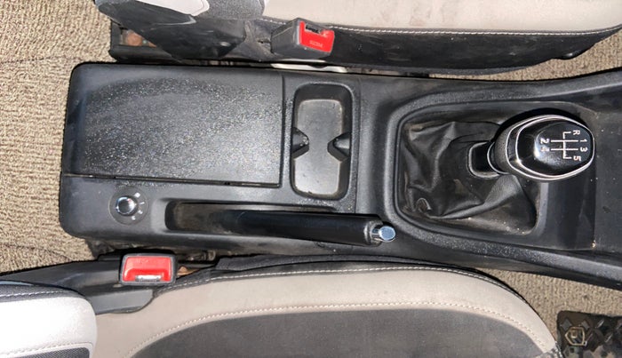 2022 Renault TRIBER RXZ, Petrol, Manual, 24,691 km, Gear Lever