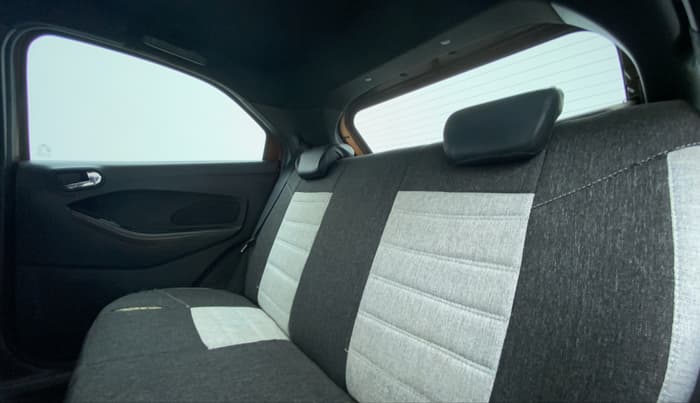 2019 Ford FREESTYLE TITANIUM 1.5 DIESEL, Diesel, Manual, 60,765 km, Right Side Rear Door Cabin