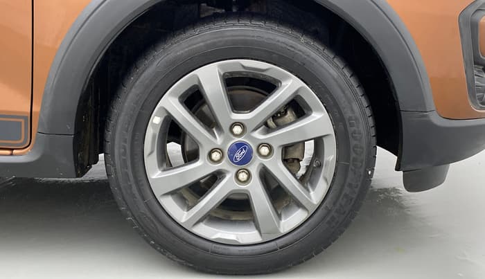 2019 Ford FREESTYLE TITANIUM 1.5 DIESEL, Diesel, Manual, 60,765 km, Right Front Wheel