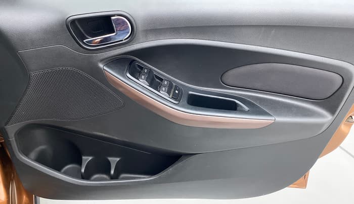 2019 Ford FREESTYLE TITANIUM 1.5 DIESEL, Diesel, Manual, 60,765 km, Driver Side Door Panels Control