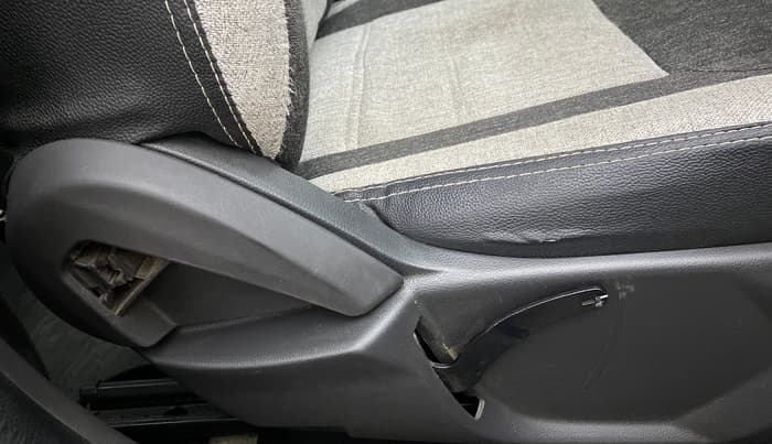 2019 Ford FREESTYLE TITANIUM 1.5 DIESEL, Diesel, Manual, 60,765 km, Driver Side Adjustment Panel