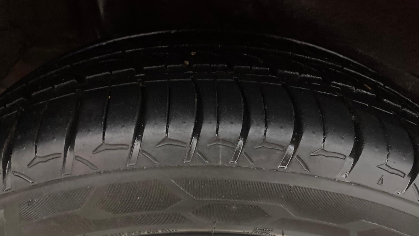 2017 Hyundai Verna 1.6 VTVT SX O, Petrol, Manual, 61,610 km, Right Rear Tyre Tread