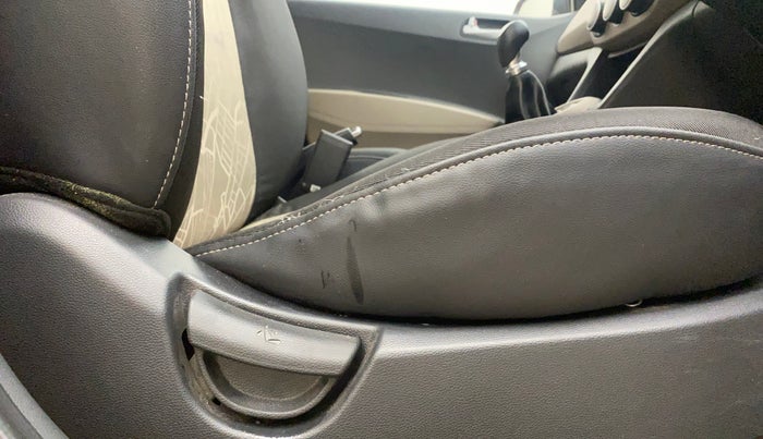 2016 Hyundai Grand i10 SPORTZ 1.2 KAPPA VTVT, Petrol, Manual, 65,267 km, Driver Side Adjustment Panel