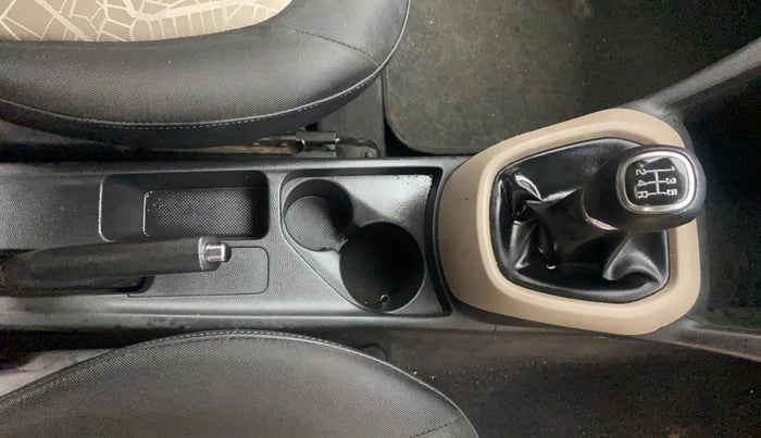 2016 Hyundai Grand i10 SPORTZ 1.2 KAPPA VTVT, Petrol, Manual, 65,267 km, Gear Lever