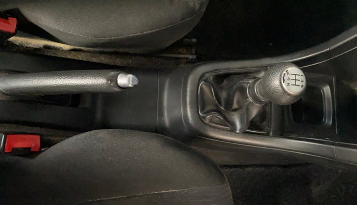 2017 Maruti Swift VXI, Petrol, Manual, 88,775 km, Gear Lever