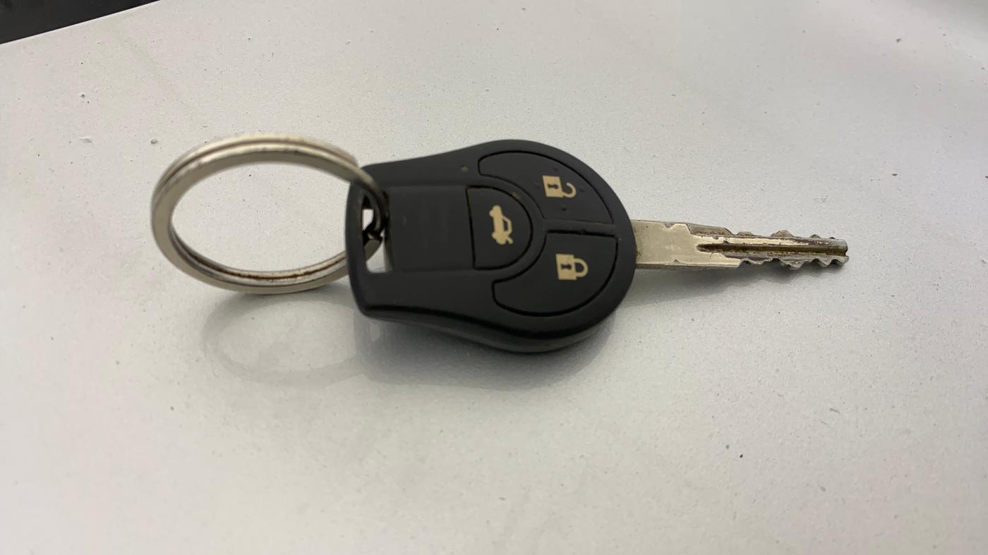 2014 Renault Scala RXL PETROL AT, Petrol, Automatic, 95,056 km, Key Close Up