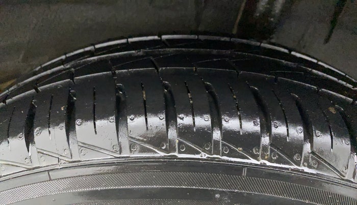 2020 Renault Kwid RXL, Petrol, Manual, 8,847 km, Left Rear Tyre Tread