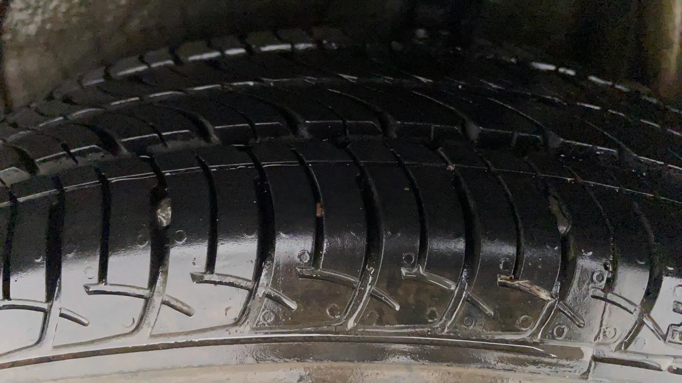2018 Maruti Celerio VXI CNG OPT, CNG, Manual, 51,066 km, Left Rear Tyre Tread