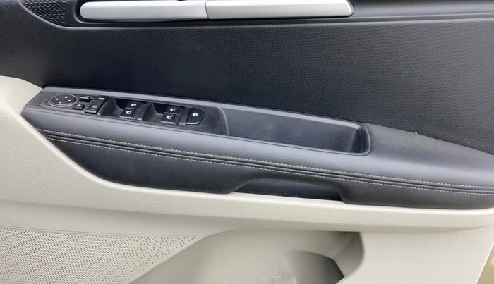 2021 KIA SONET HTX 1.0 IMT, Petrol, Manual, 20,671 km, Driver Side Door Panels Control