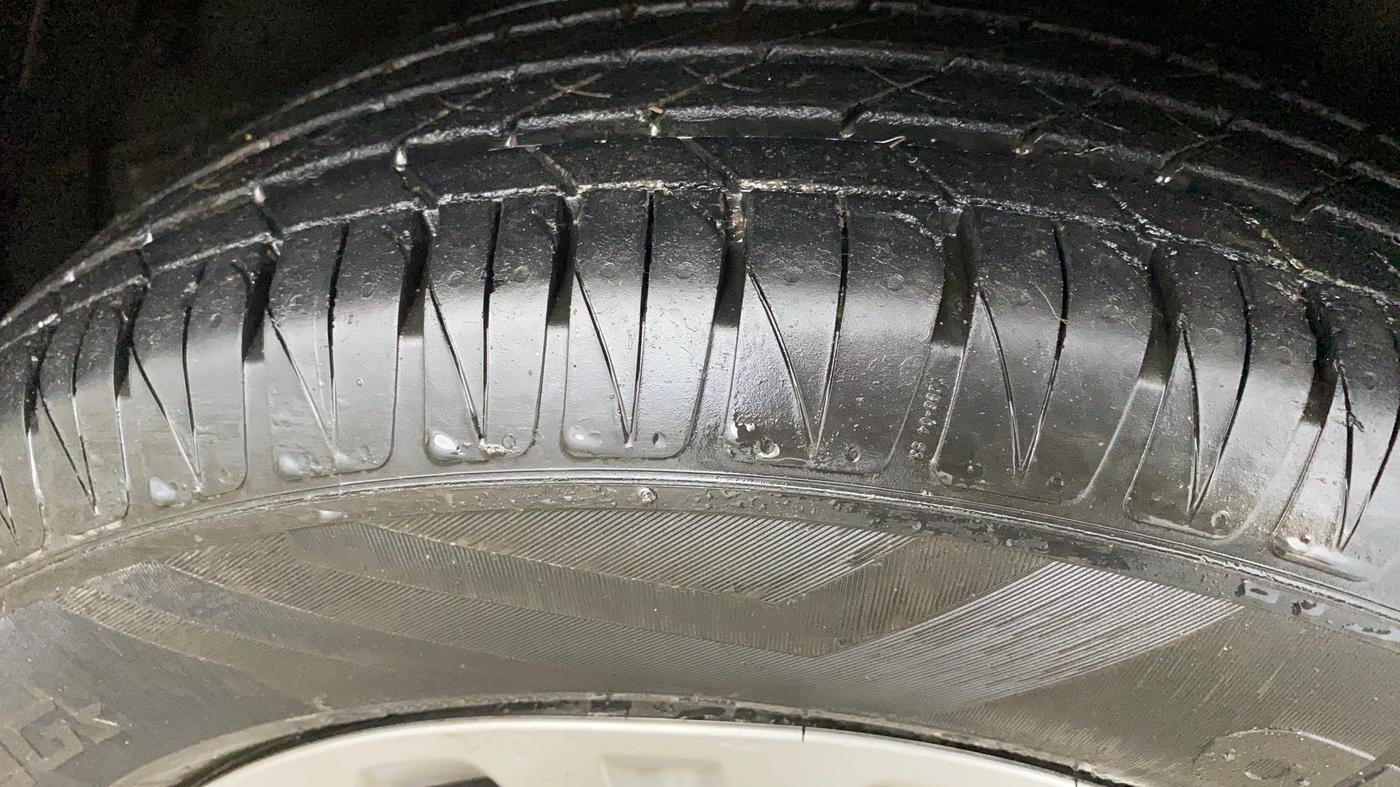 2021 KIA SONET HTX 1.0 IMT, Petrol, Manual, 20,671 km, Right Front Tyre Tread