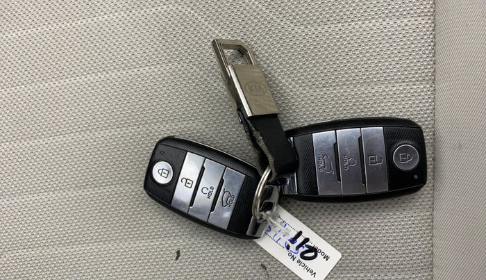 2021 KIA SONET HTX 1.0 IMT, Petrol, Manual, 20,671 km, Key Close Up