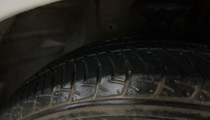 2019 Maruti New Wagon-R VXI (O) 1.0 AMT , Petrol, Automatic, 47,455 km, Right Front Tyre Tread