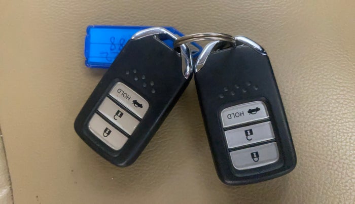 2018 Honda Amaze 1.2L I-VTEC VX, Petrol, Manual, 41,515 km, Key Close Up