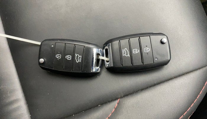 2021 KIA SELTOS HTE 1.5 PETROL, Petrol, Manual, 18,172 km, Key Close Up