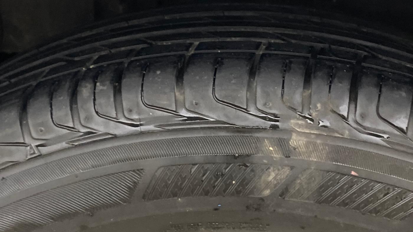 2023 Tata NEXON XE PETROL, Petrol, Manual, 26,542 km, Right Rear Tyre Tread