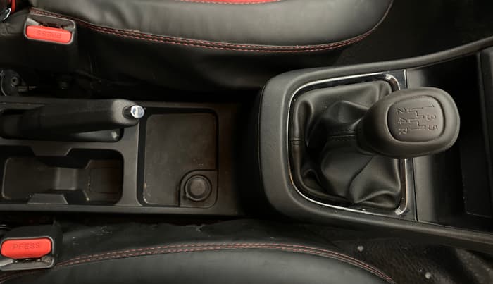 2023 Tata PUNCH PURE MT, Petrol, Manual, 41,686 km, Gear Lever
