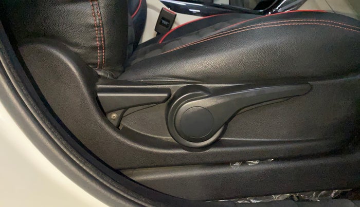 2021 Tata NEXON XZ PLUS PETROL, Petrol, Manual, 58,973 km, Driver Side Adjustment Panel