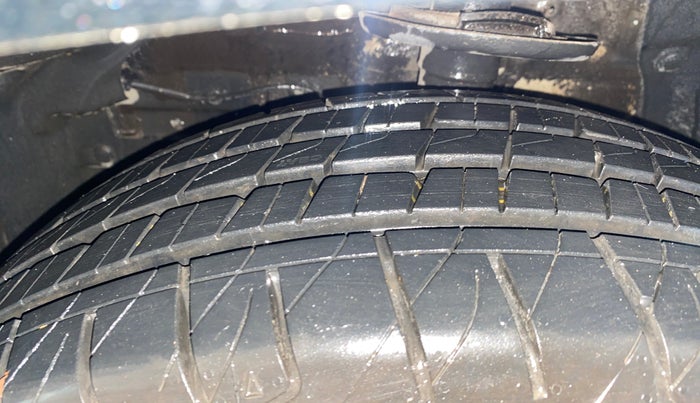 2024 Maruti Grand Vitara SIGMA SMART HYBRID, Petrol, Manual, 18,449 km, Left Front Tyre Tread