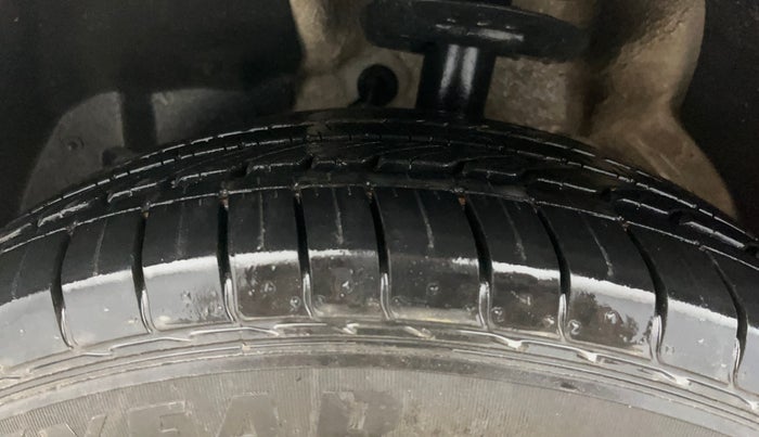 2019 MG HECTOR SMART 1.5 DCT PETROL, Petrol, Automatic, 32,506 km, Left Front Tyre Tread