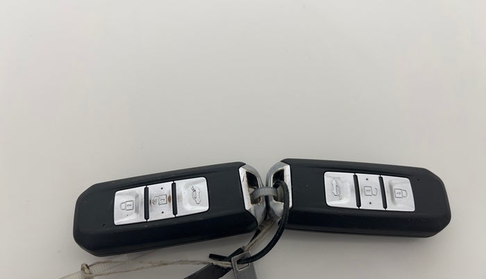 2019 MG HECTOR SMART 1.5 DCT PETROL, Petrol, Automatic, 32,506 km, Key Close Up