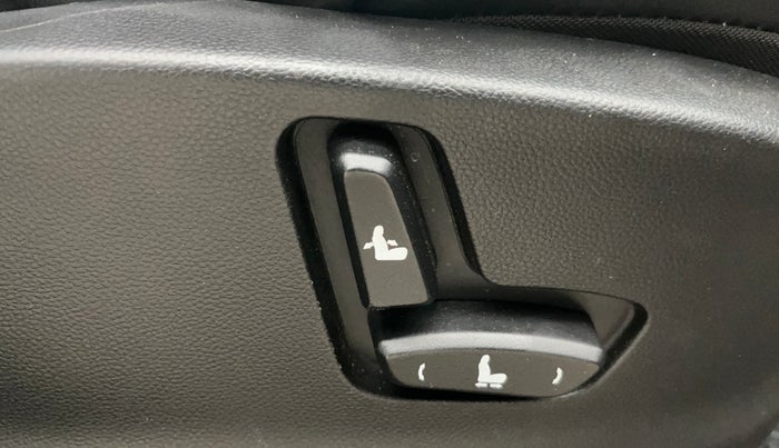 2019 MG HECTOR SMART 1.5 DCT PETROL, Petrol, Automatic, 32,506 km, Driver Side Adjustment Panel