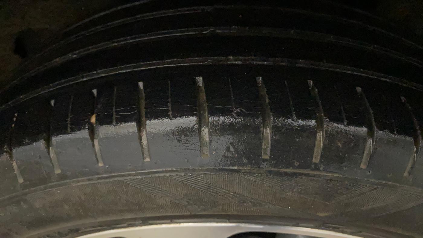 2019 Toyota Glanza V, Petrol, Manual, 38,395 km, Left Rear Tyre Tread