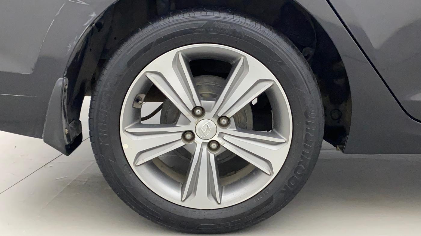 2018 Hyundai Verna 1.6 VTVT SX, Petrol, Manual, 63,194 km, Right Rear Wheel